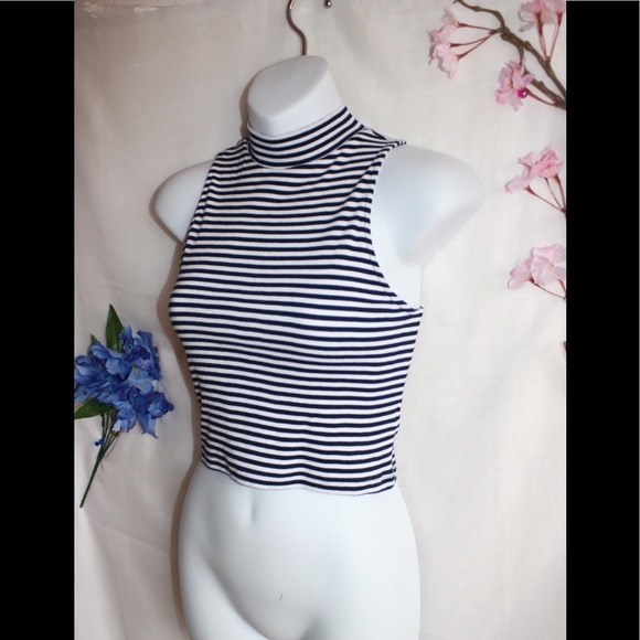 🎈2/$15🎈Divided Women’s High Neck Sleeveless Top - Picture 2 of 6